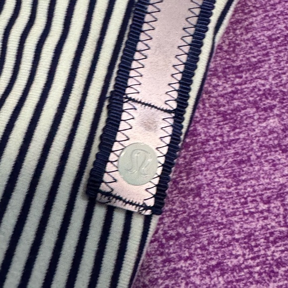 A set of 2 Convertible Lululemon and Ivivva Scarfs - Picture 7 of 12